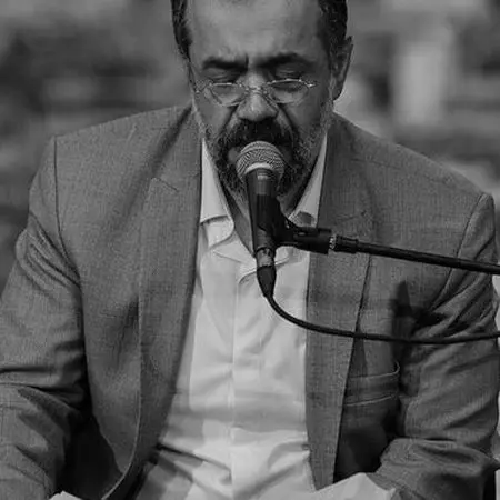 دانلود مداحی بابا نبودی ببینی پر معجرم سوخت محمود کریمی