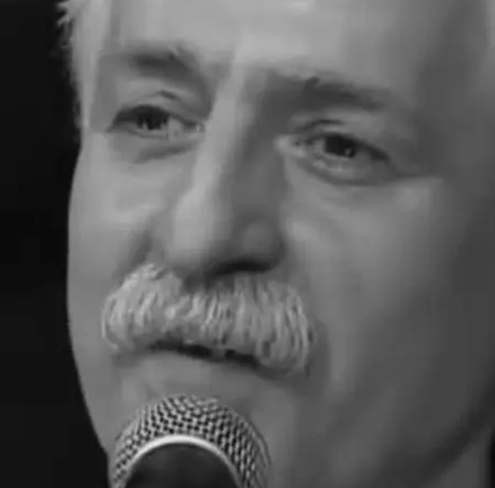 دانلود آهنگ ناصر رزازی مە رو مە رو جیم مەهیلە تو توی جرگم مەکیلە